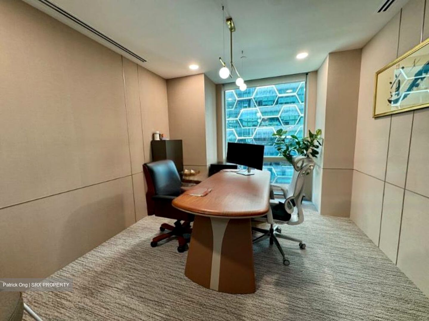 Oue Downtown (D1), Office #470080151